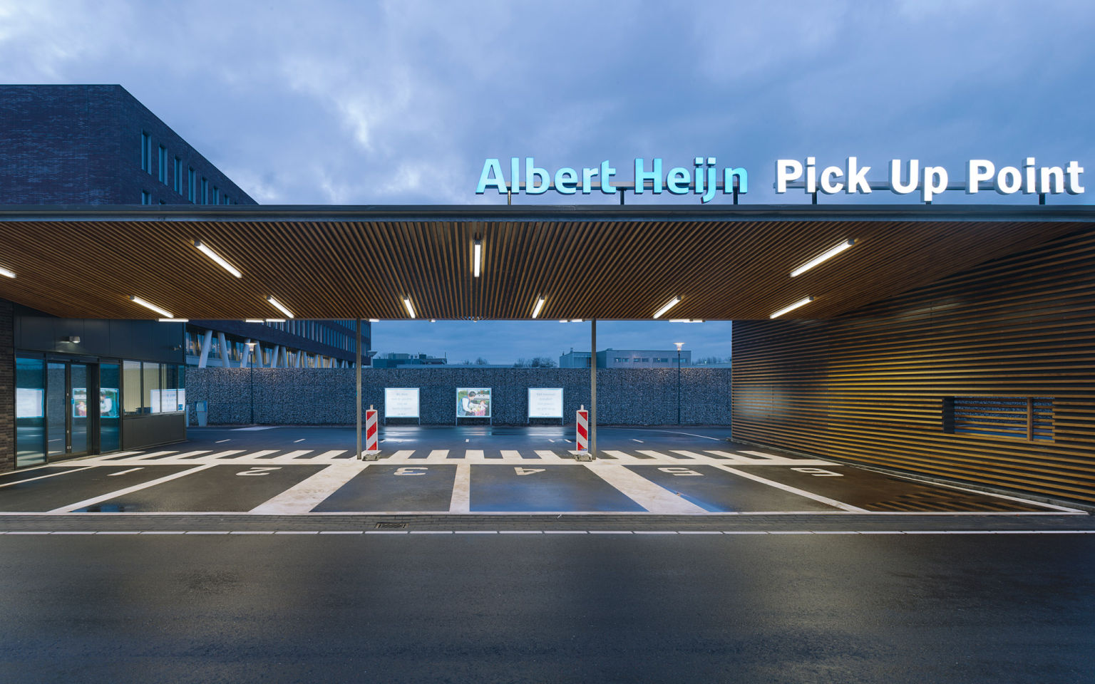 Albert Heijn XL, Eindhoven Echochamber Albert Heijn XL, Eindhoven Echochamber
