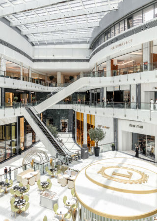 The Fashion Avenue at Dubai Mall provides a five star experience for visitors