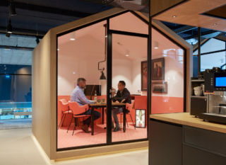 Soundproof houses provide more private conversations in ING's Amstelveen branch