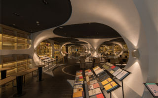 The organic sculptural form of Zhongshuge bookstore in Yangzhou takes customers on a journey of discovery