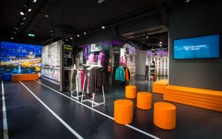 By offering gait analysis and a social space for local running clubs, Runners Point showcase themselves as experts and demonstrate their desire for the store to become part of the running community