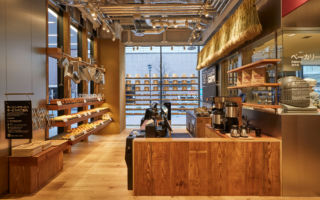 Muji's bakery is conveniently located on the ground floor, using Muji’s Passport app customers can even avoid waiting in queues by ordering coffee and bread sets in advance.