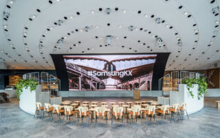 The clever design of the auditorium can be reconfigured to suit different events. Stools and tables can be concealed in the fixtures which then become part of the café area. 